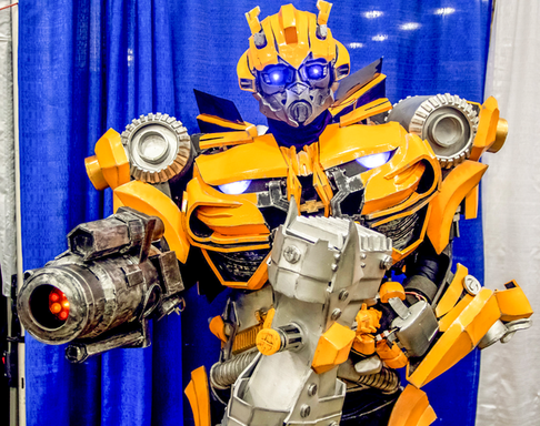 FXD 19 - Bumblebee Transformers Cosplayer.png